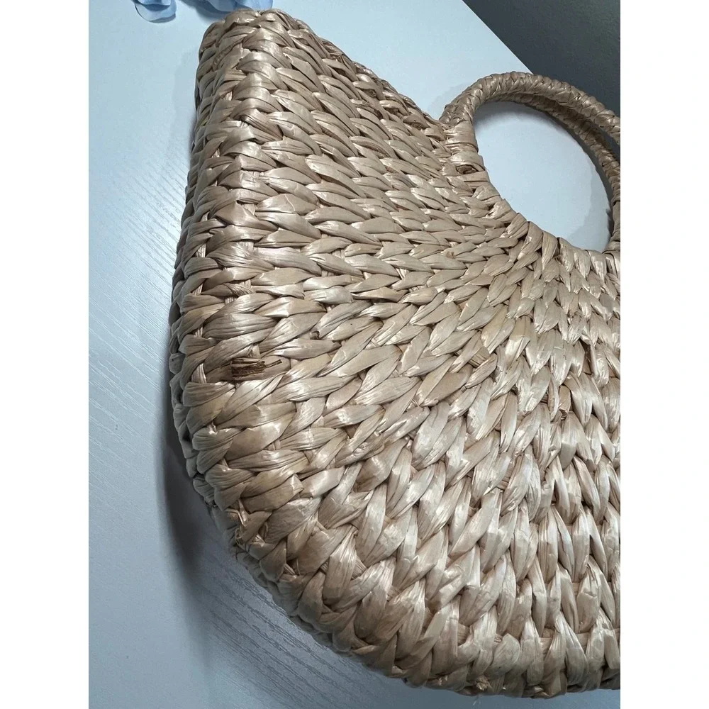 LC Lauren Conrad Woven Straw Crescent Tote Crossbody Bag Tan vacation beach